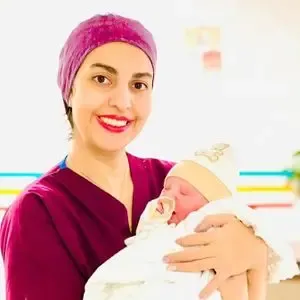 دکتر پگاه کامکارفر متخصص زنان، زایمان و نازایی